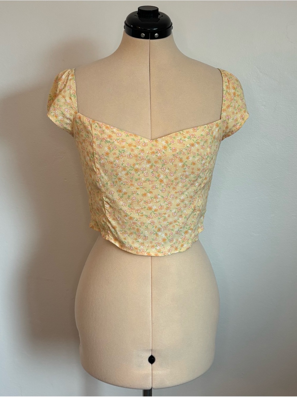 Elodie Yellow Multi Dainty Floral Cap Sleeve Crop Tee Top, Sweetheart Neckline M